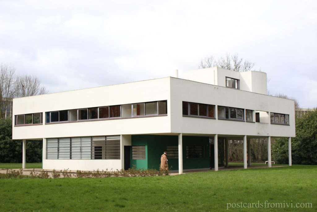 Visiting Villa Savoye from Paris